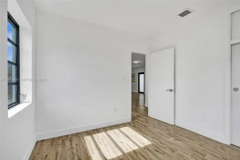 4631 E 8th Court Hialeah FL 33013
