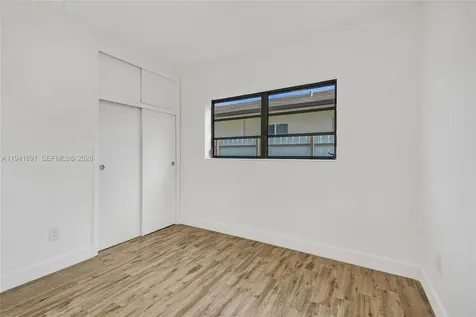 4631 E 8th Court Hialeah FL 33013