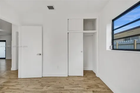 4631 E 8th Court Hialeah FL 33013