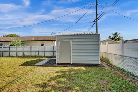 4631 E 8th Court Hialeah FL 33013