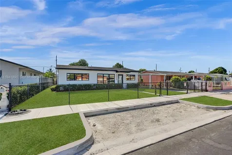 4631 E 8th Court Hialeah FL 33013
