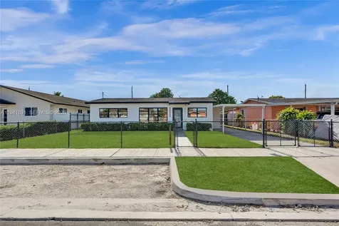 4631 E 8th Court Hialeah FL 33013