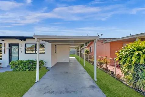 4631 E 8th Court Hialeah FL 33013
