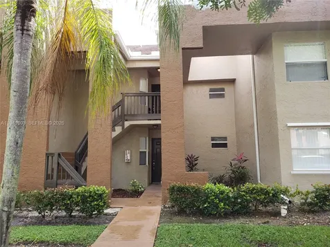 461 SW 113th Way Pembroke Pines FL 33025
