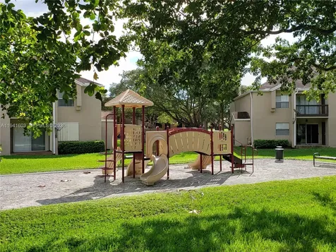 461 SW 113th Way Pembroke Pines FL 33025