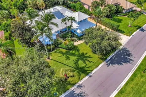 7914 SE Osprey Street Hobe Sound FL 33455