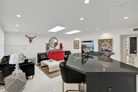 19130 NE 21st Avenue North Miami Beach FL 33179