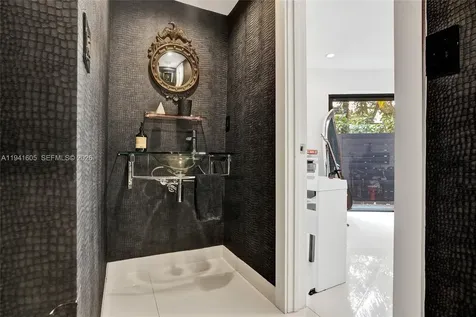 19130 NE 21st Avenue North Miami Beach FL 33179