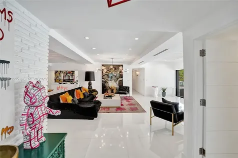 19130 NE 21st Avenue North Miami Beach FL 33179