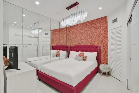 19130 NE 21st Avenue North Miami Beach FL 33179