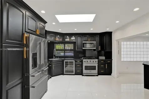 19130 NE 21st Avenue North Miami Beach FL 33179