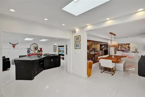 19130 NE 21st Avenue North Miami Beach FL 33179