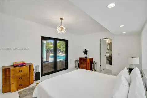 19130 NE 21st Avenue North Miami Beach FL 33179