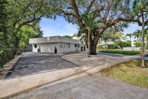 19130 NE 21st Avenue North Miami Beach FL 33179