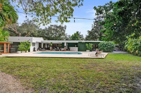 19130 NE 21st Avenue North Miami Beach FL 33179