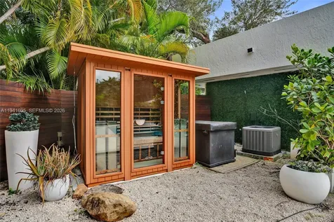 19130 NE 21st Avenue North Miami Beach FL 33179