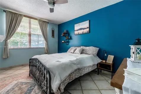 19601 E Country Club Drive Aventura FL 33180