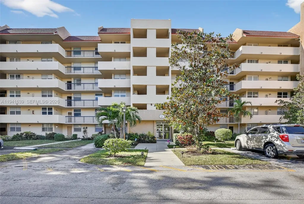 3671 Environ Boulevard Lauderhill FL 33319