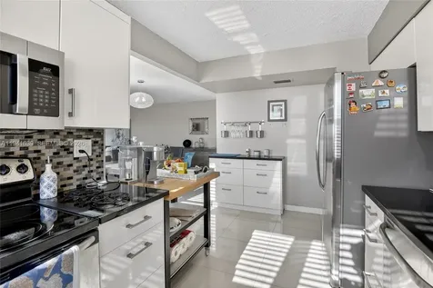 3671 Environ Boulevard Lauderhill FL 33319