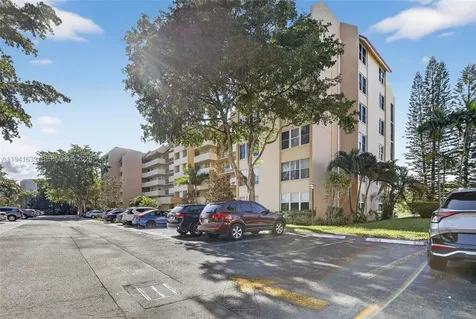 3671 Environ Boulevard Lauderhill FL 33319
