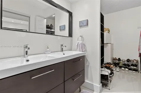 3671 Environ Boulevard Lauderhill FL 33319