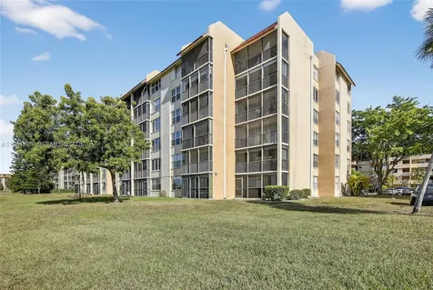 3671 Environ Boulevard Lauderhill FL 33319