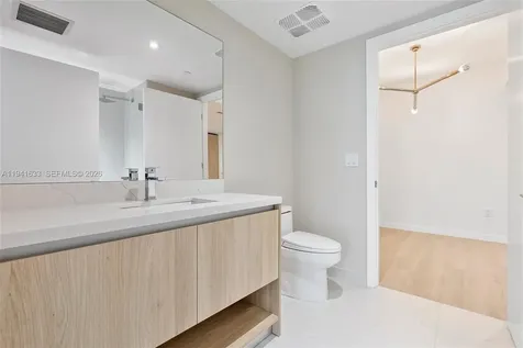 9901 W Bay Harbor Drive Bay Harbor Islands FL 33154