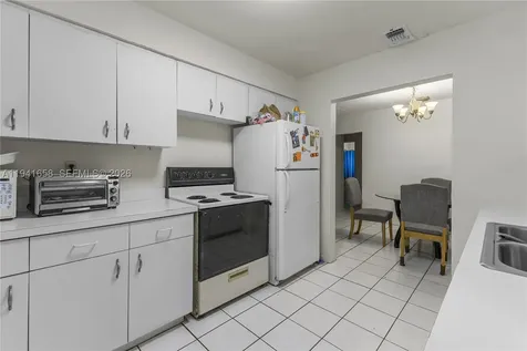 325 Bird Road Coral Gables FL 33146