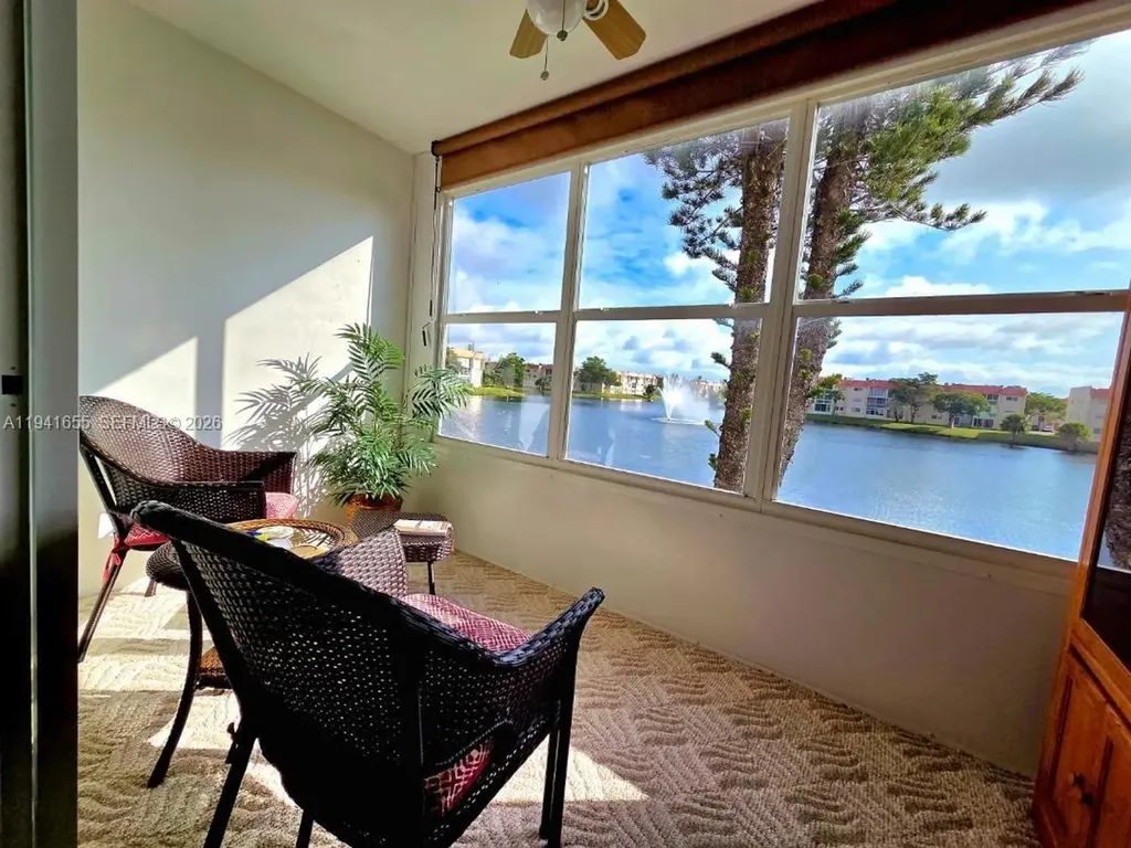 2950 W Sunrise Lakes Drive Sunrise FL 33322
