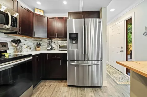 8189 Thames Boulevard Boca Raton FL 33433