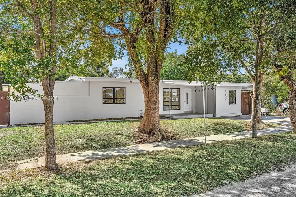 1600 SW 9th Street Fort Lauderdale FL 33312