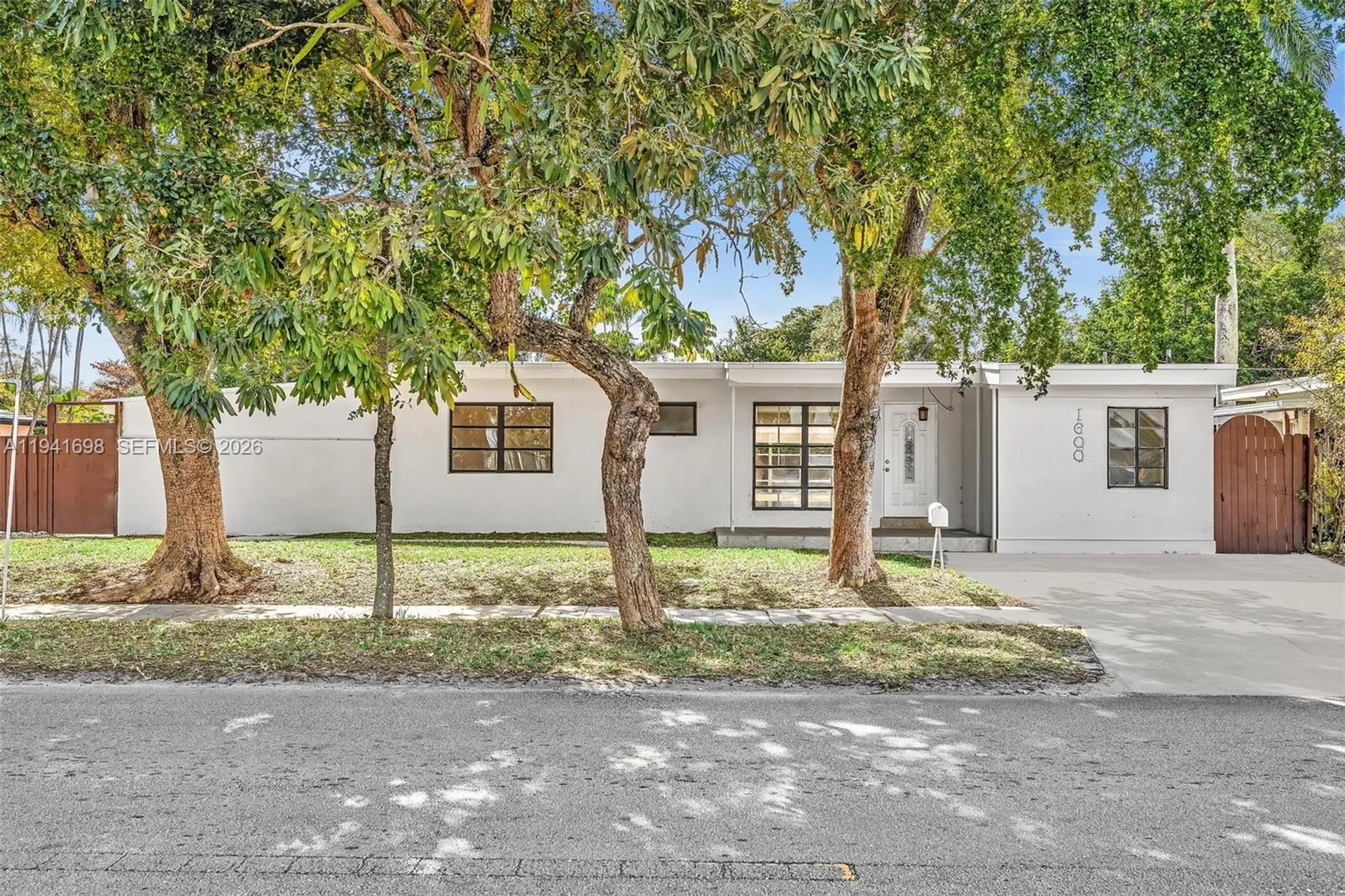 1600 SW 9th Street Fort Lauderdale FL 33312