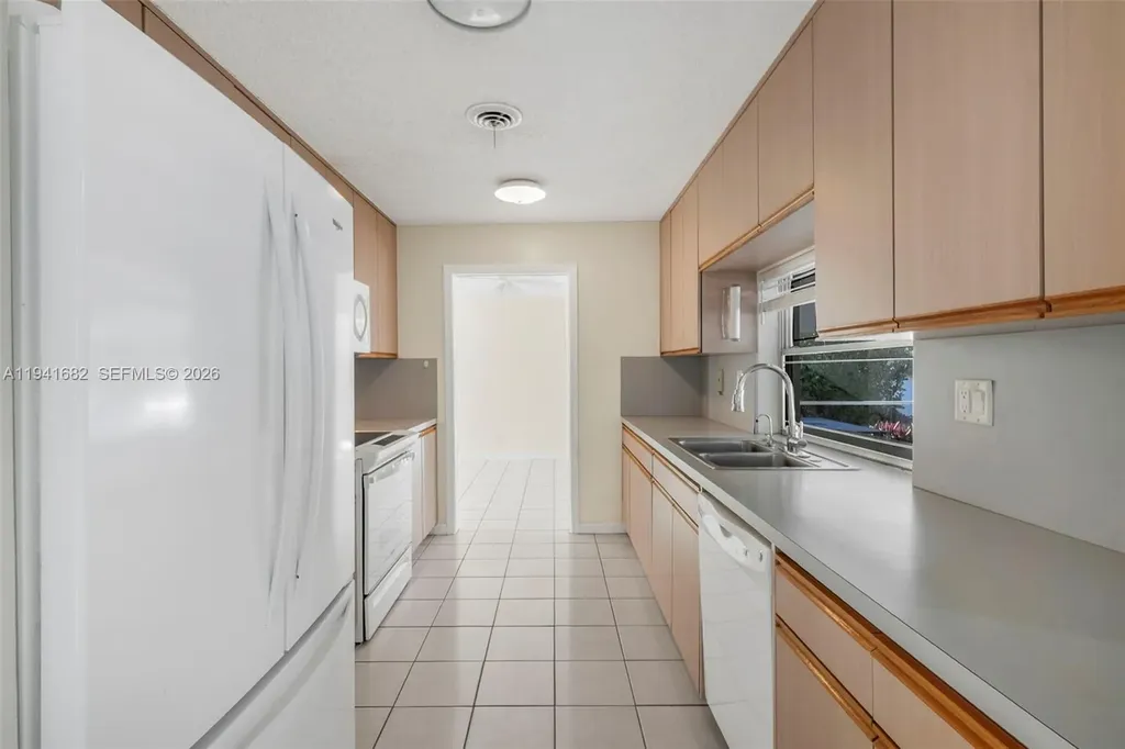 5561 NE 26th Avenue Fort Lauderdale FL 33308