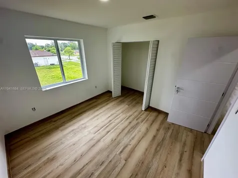 722 NW 6 Court Florida City FL 33034