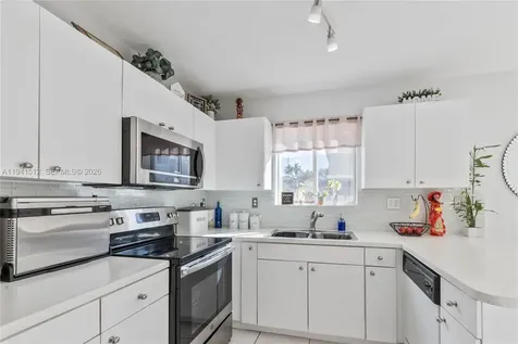 16256 SW 97th Street Miami FL 33196