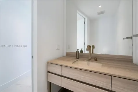 18975 Collins Avenue Sunny Isles Beach FL 33160