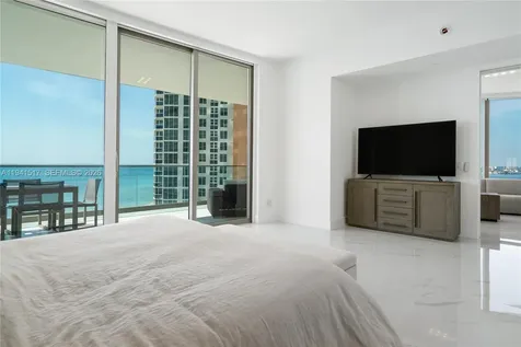 18975 Collins Avenue Sunny Isles Beach FL 33160