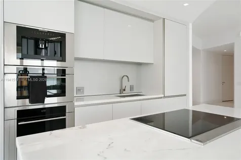 18975 Collins Avenue Sunny Isles Beach FL 33160