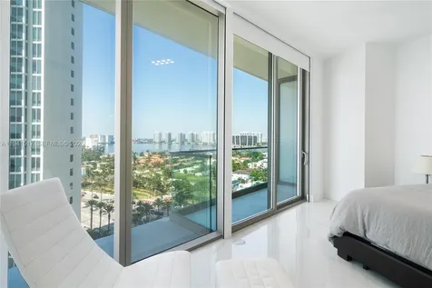 18975 Collins Avenue Sunny Isles Beach FL 33160