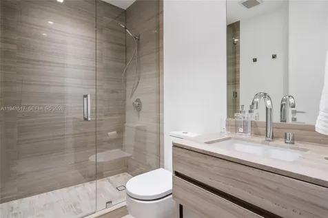 18975 Collins Avenue Sunny Isles Beach FL 33160
