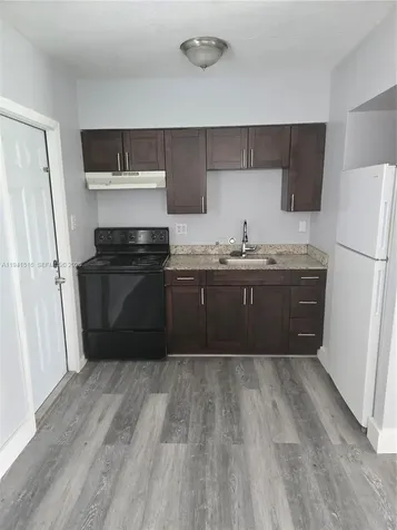 1420 NW 111th Street Miami FL 33167