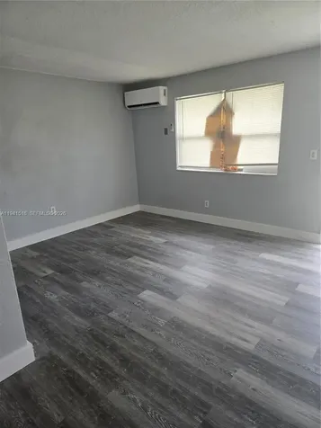 1420 NW 111th Street Miami FL 33167