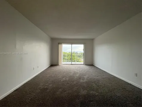 492 NW 165th Street Road Miami FL 33169