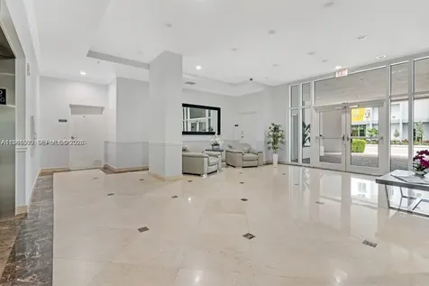 60 NW 37th Avenue Miami FL 33125