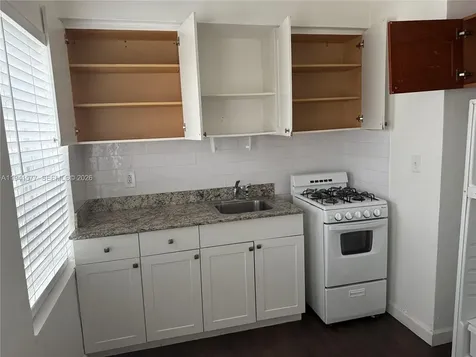 7611 Harding Avenue Miami Beach FL 33141
