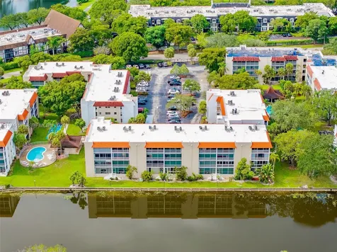 3581 Inverrary Drive Lauderhill FL 33319