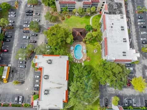 3581 Inverrary Drive Lauderhill FL 33319