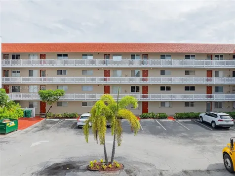 3581 Inverrary Drive Lauderhill FL 33319