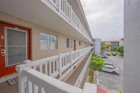 3581 Inverrary Drive Lauderhill FL 33319