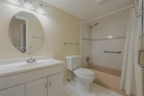 3581 Inverrary Drive Lauderhill FL 33319